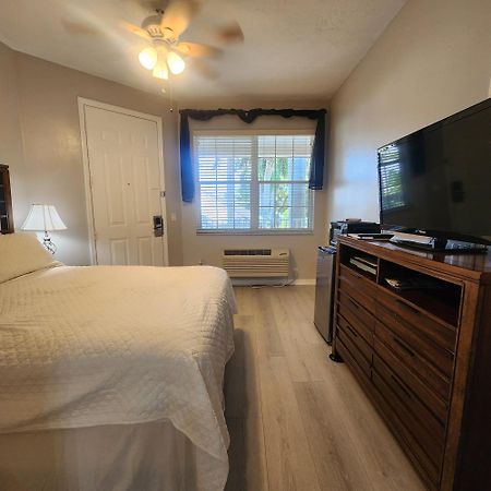 1 Bed 1 Bath At Img Near Beach Брадентън Екстериор снимка
